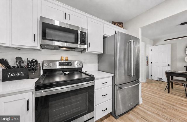 5 ROSALIES WAY, Temple, PA 19560