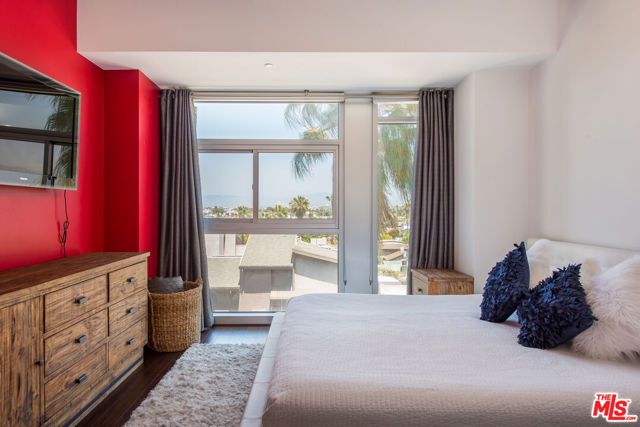 3111 Via Dolce 502, Marina Del Rey, CA 90292