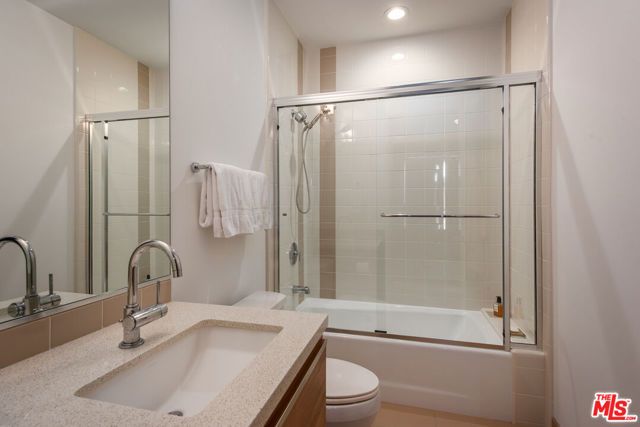 3111 Via Dolce 502, Marina Del Rey, CA 90292