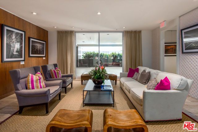 3111 Via Dolce 502, Marina Del Rey, CA 90292