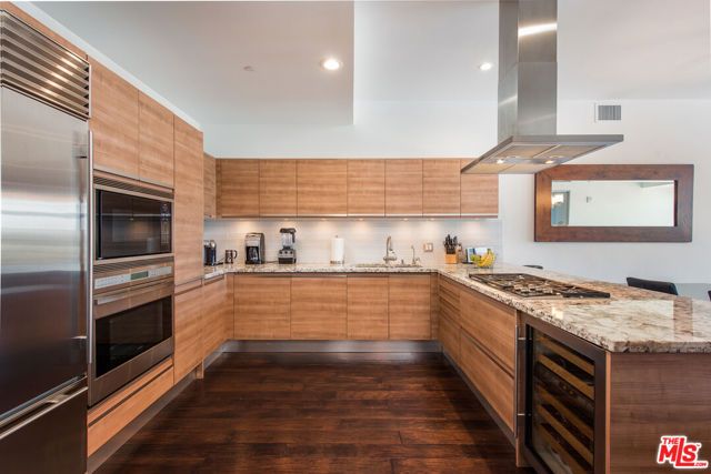 3111 Via Dolce 502, Marina Del Rey, CA 90292