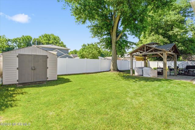 205 County Road, Aberdeen, NJ 07721