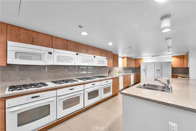 267 S San Pedro, Los Angeles, CA 90012