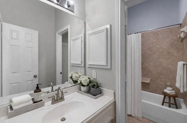 13703 Evening Wind Drive, Pearland, TX 77584