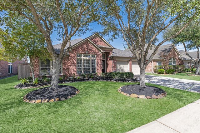13703 Evening Wind Drive, Pearland, TX 77584