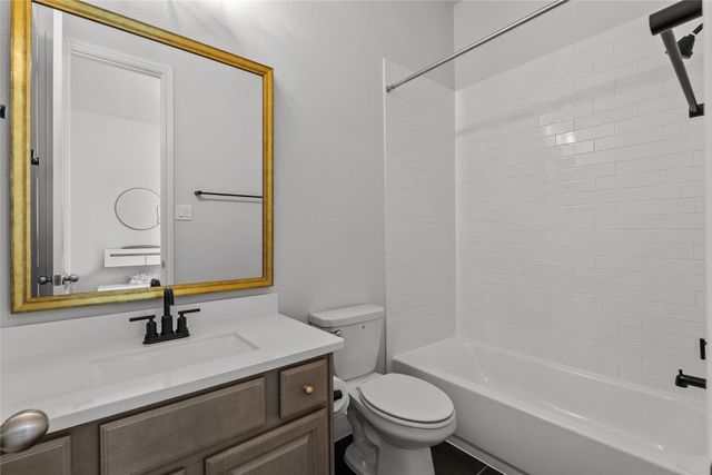 1713 Waterlilly River Lane, League City, TX 77573