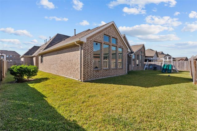 1713 Waterlilly River Lane, League City, TX 77573