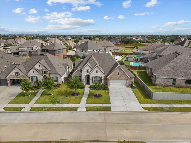 1713 Waterlilly River Lane, League City, TX 77573