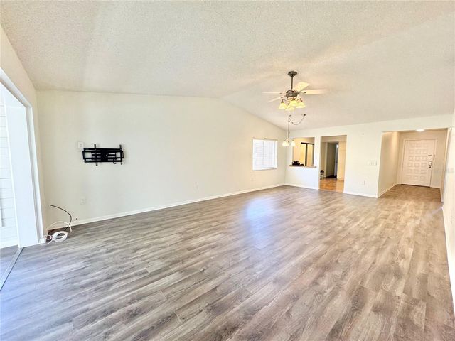 4004 CYPRESS LNDG S, Winter Haven, FL 33884