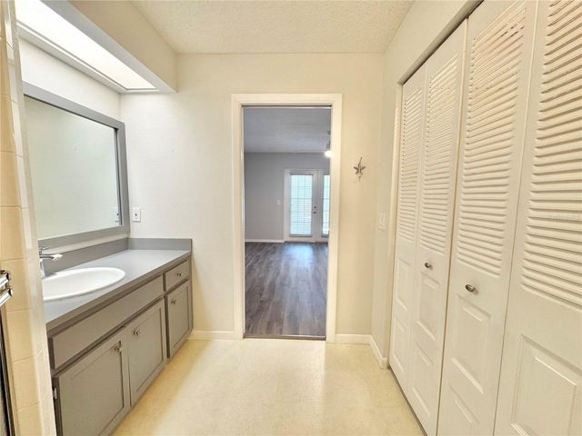 4004 CYPRESS LNDG S, Winter Haven, FL 33884