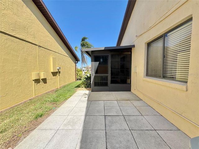 4004 CYPRESS LNDG S, Winter Haven, FL 33884