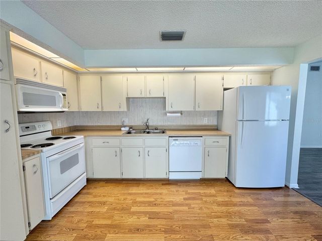 4004 CYPRESS LNDG S, Winter Haven, FL 33884