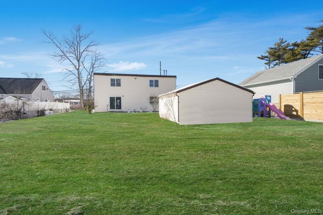 467 Carlls Path, Deer Park, NY 11729