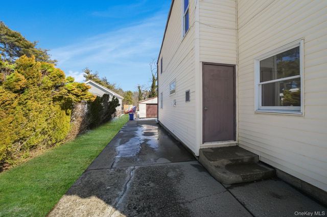 467 Carlls Path, Deer Park, NY 11729