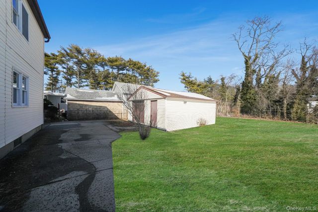 467 Carlls Path, Deer Park, NY 11729