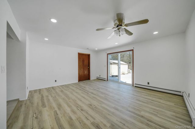 467 Carlls Path, Deer Park, NY 11729