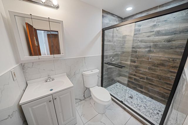 467 Carlls Path, Deer Park, NY 11729