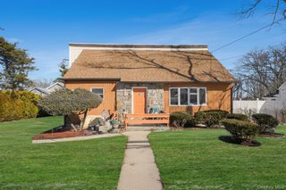 467 Carlls Path, Deer Park, NY 11729