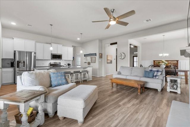 2417 Arbor Edge Crossing, Texas City, TX 77568