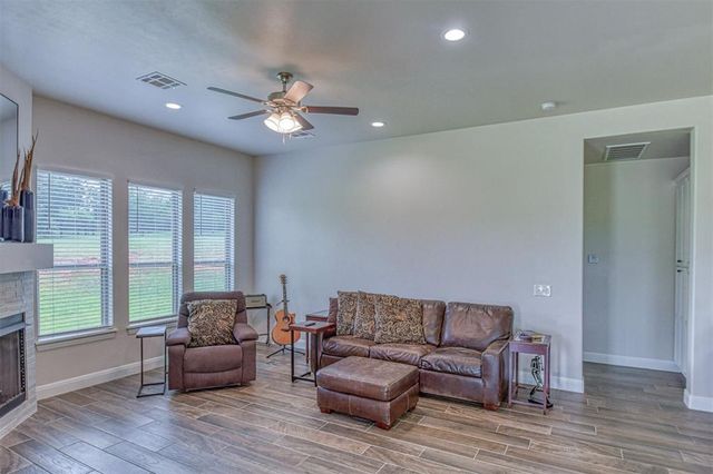 3713 King Arthur Court, Newcastle, OK 73065