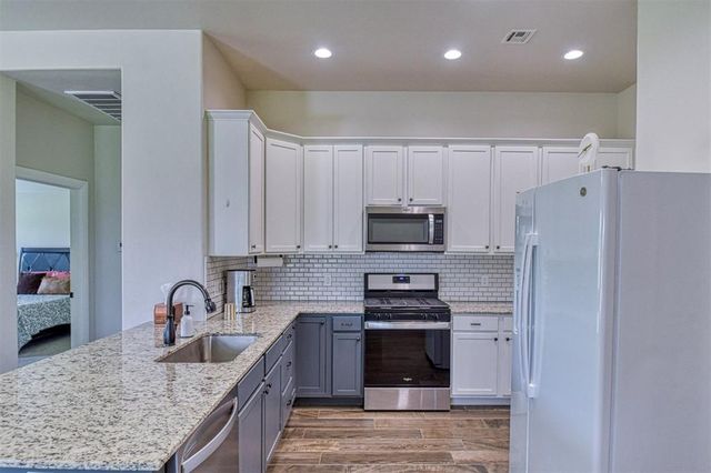 3713 King Arthur Court, Newcastle, OK 73065