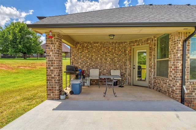3713 King Arthur Court, Newcastle, OK 73065