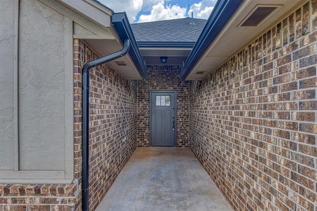 3713 King Arthur Court, Newcastle, OK 73065