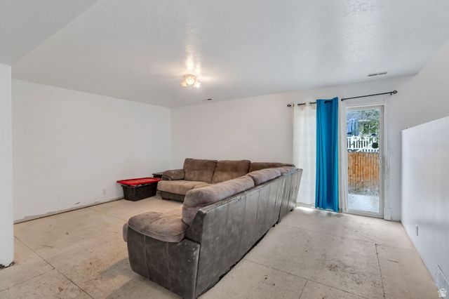 2830 S ADAM HILL WAY, Magna, UT 84044