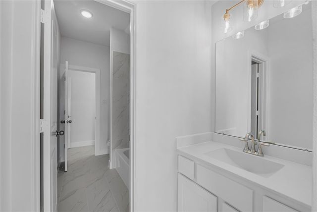 8124 Royal Mint CV, Lago Vista, TX 78645
