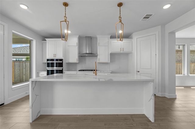 8124 Royal Mint CV, Lago Vista, TX 78645