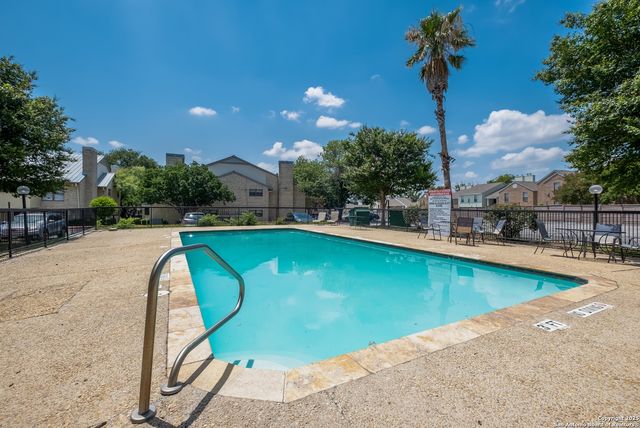 11843 Braesview Apt 1614, San Antonio, TX 78213