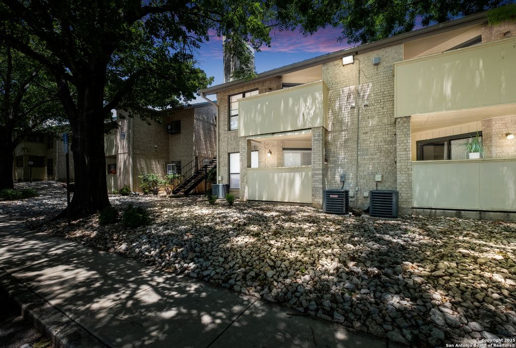 11843 Braesview Apt 1614, San Antonio, TX 78213