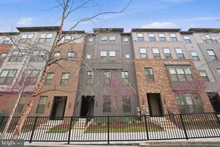 2338 WATER PROMENADE AVE #2F, Herndon, VA 20171