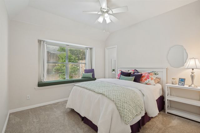 3921 Parker Oaks Drive, Arlington, TX 76016