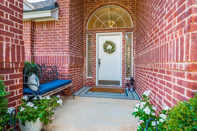 3921 Parker Oaks Drive, Arlington, TX 76016