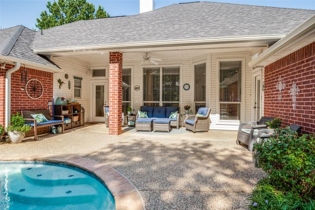 3921 Parker Oaks Drive, Arlington, TX 76016