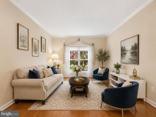 3738 FREEHILL LN, Fairfax, VA 22033