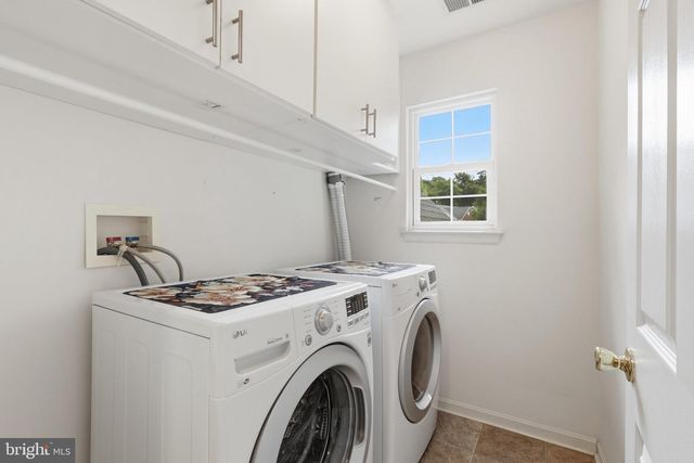 3738 FREEHILL LN, Fairfax, VA 22033