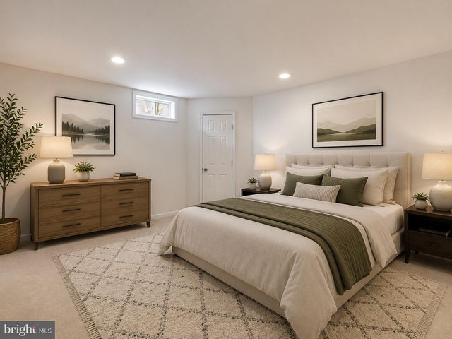 3738 FREEHILL LN, Fairfax, VA 22033