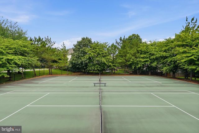 3738 FREEHILL LN, Fairfax, VA 22033