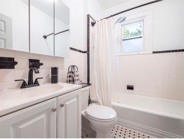 77-64 79th Street, Glendale, NY 11385