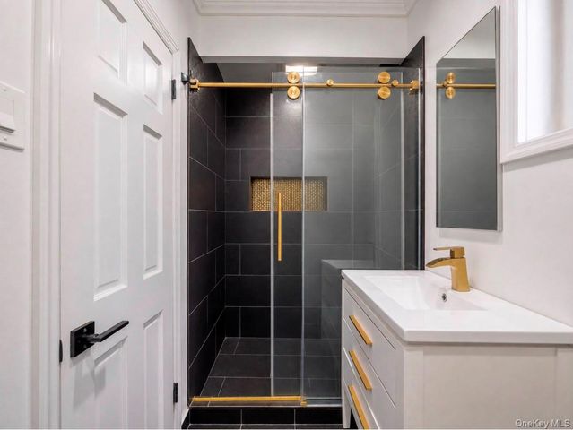 77-64 79th Street, Glendale, NY 11385