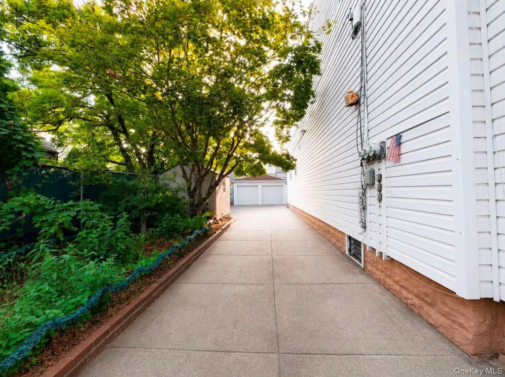 77-64 79th Street, Glendale, NY 11385 — photo 2