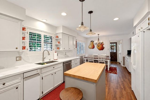 807 Longview Drive, Sugar Land, TX 77478
