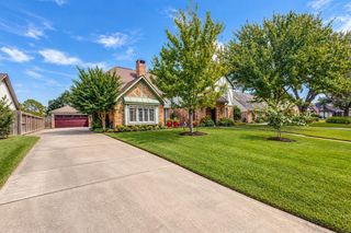 807 Longview Drive, Sugar Land, TX 77478
