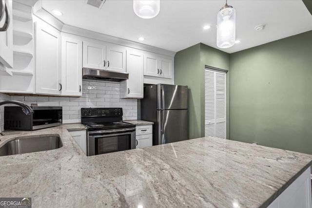 144 Woodmere Square NW, Atlanta, GA 30327