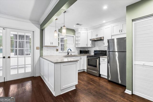 144 Woodmere Square NW, Atlanta, GA 30327