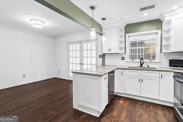 144 Woodmere Square NW, Atlanta, GA 30327