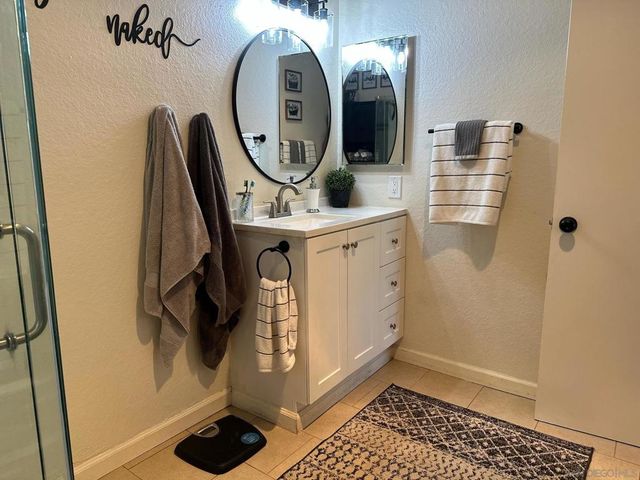 425 Autumn Dr 25, San Marcos, CA 92069