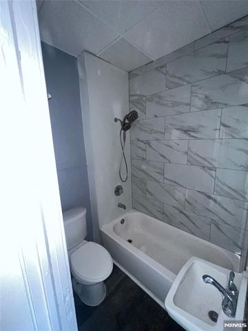 193 President Street 9, Passaic, NJ 07055